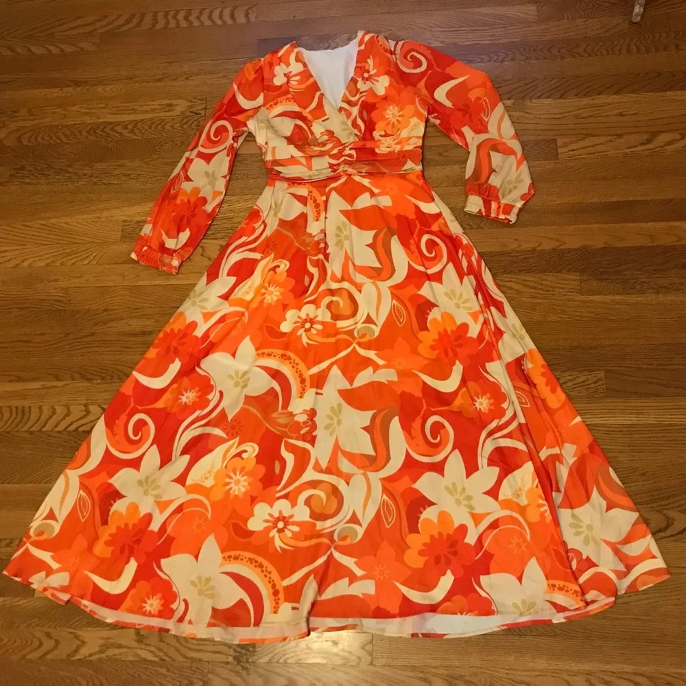 Long sleeve low V neck maxi dress size M - Picture 6 of 11